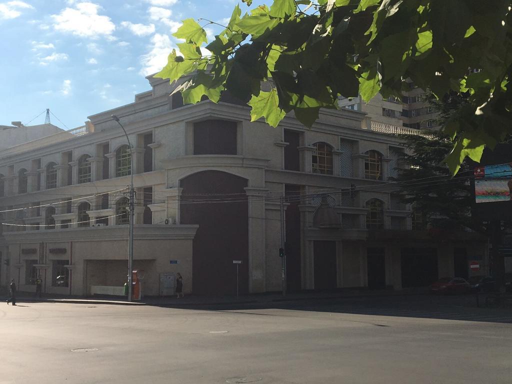 City Center Appartment At The Zhvania Square Tbilisi Zewnętrze zdjęcie